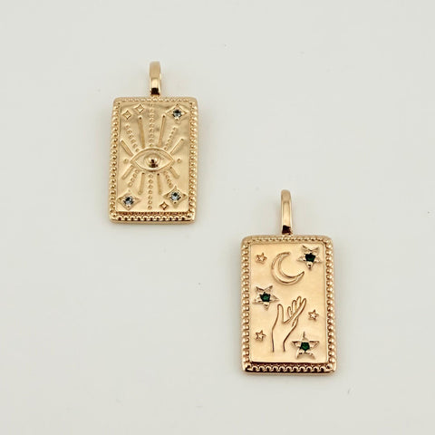 Ketten Anhänger mit Gravur Cosmic Love in gold mit Sternen, Mond und griechischem Auge
