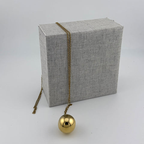 Lange Kette mit Kugelanhänger CALM