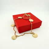 Familienkette Family in gold mit Gravur mit 5 Anhängern von Anna von Bergmann