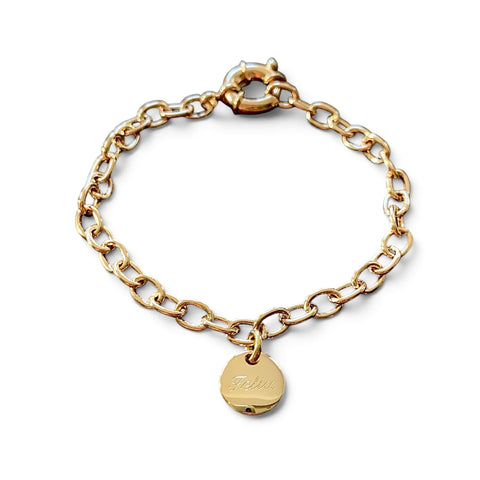 ANNA VON BERGMANN Armband mit ovalen Gliedern aus goldplattiertem Messing mit graviertem runden Anhänger