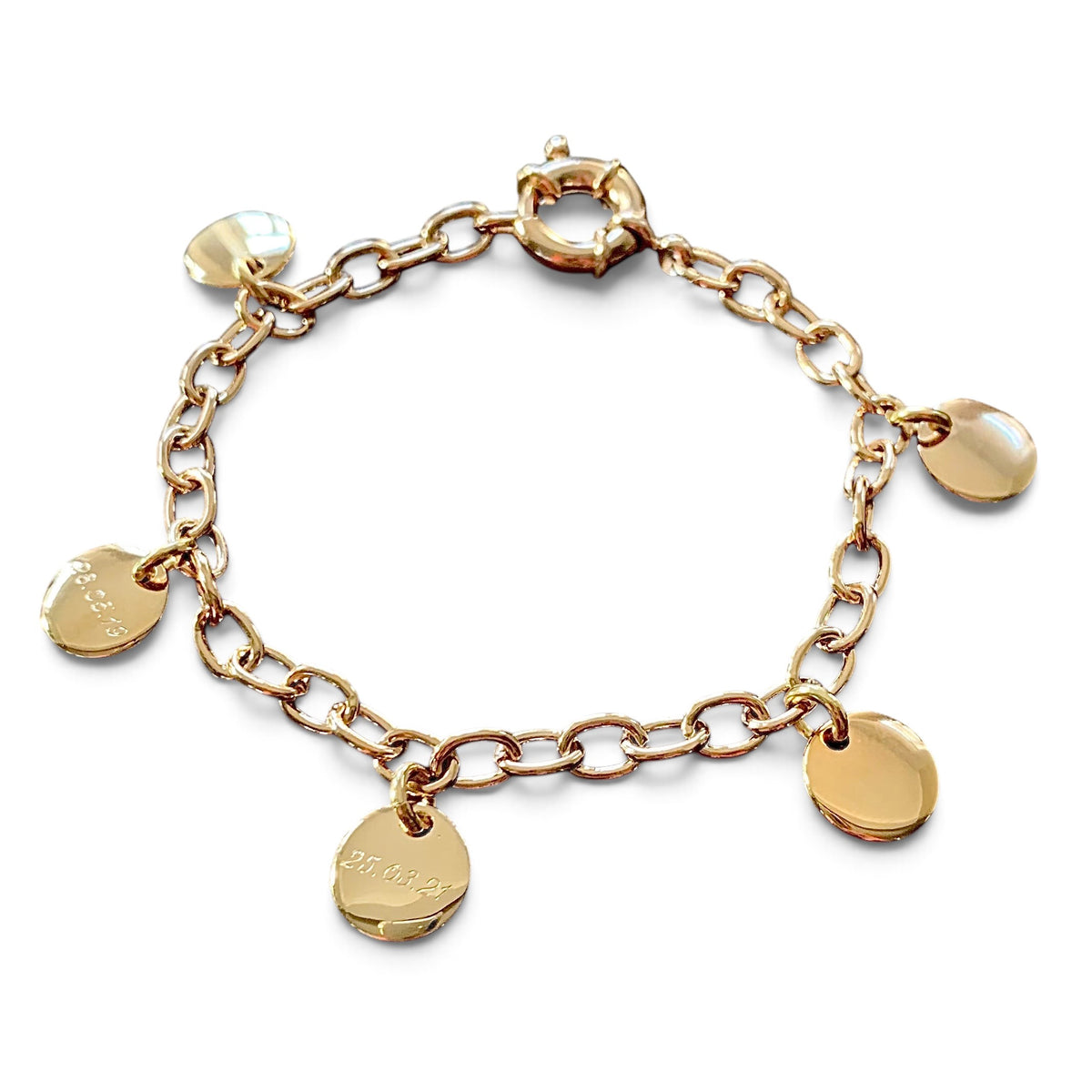 ANNA VON BERGMANN Armband aus goldplattiertem Messing mit gravierten runden Anhängern und ovalen Kettengliedern