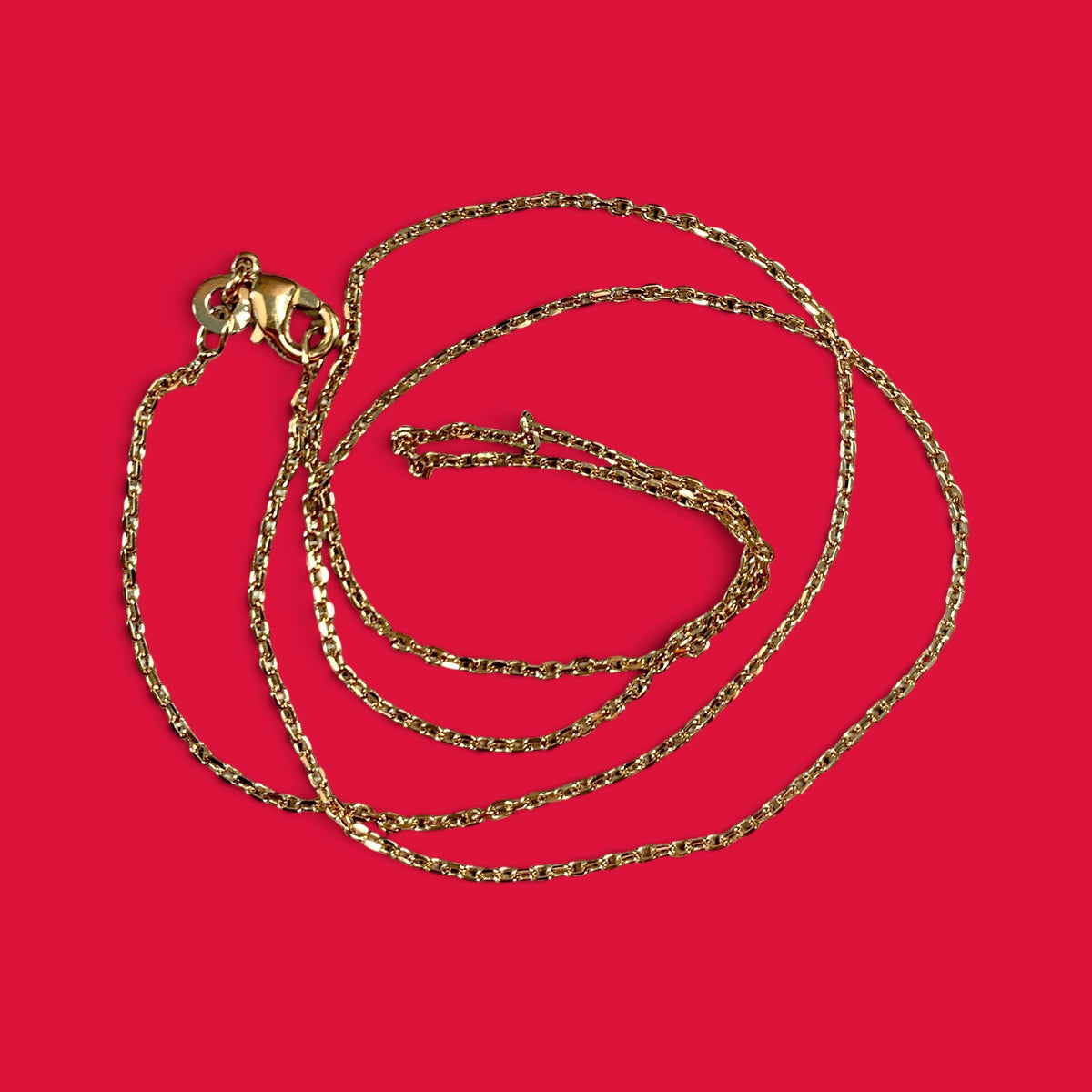 ANNA VON BERGMANN feine Ankerkette aus goldplattiertem Messing mit Karabinerverschluss, 45 cm lang